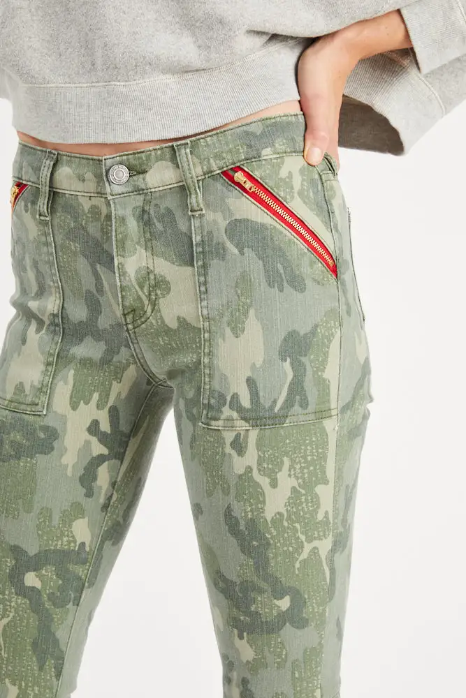 Etienne Marcel Womens Red Zipper Camo Jeans - Image 42